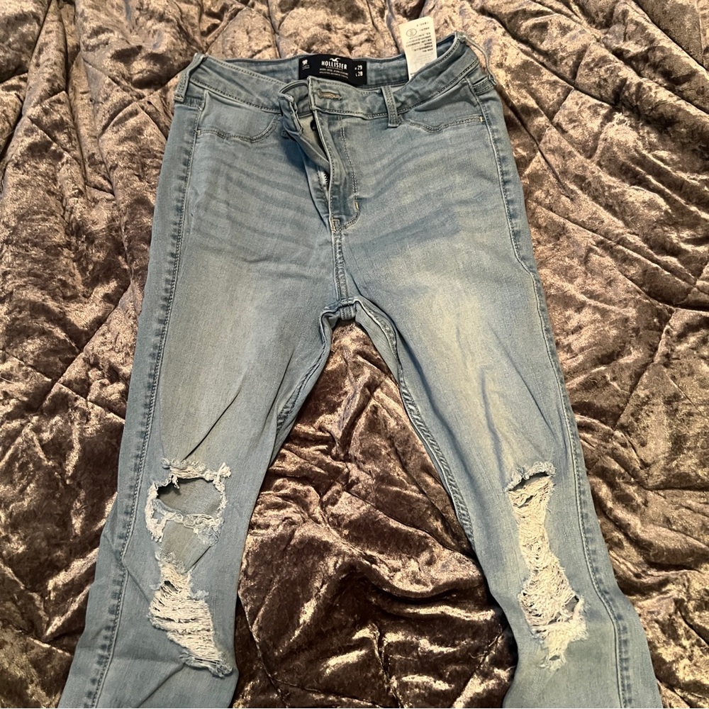 Hollister Jean. Size 9R, W29